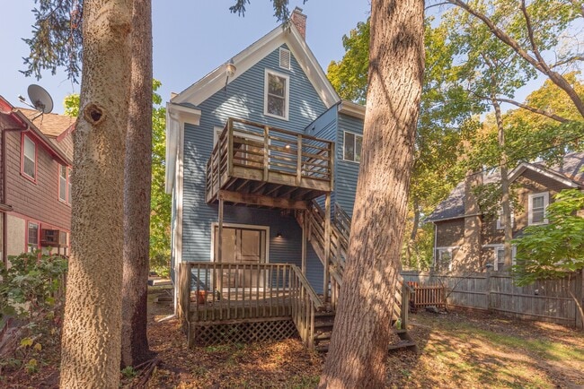 Building Photo - 1031 S Forest Ave