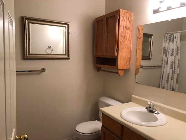 2 baths - 642 N 200 E