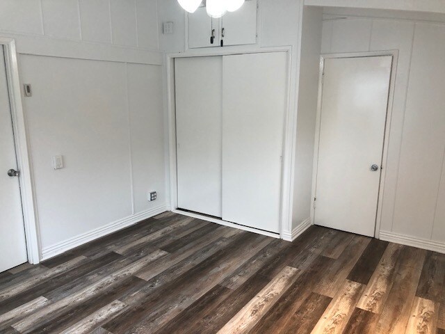 bedroom closets - 25414 Malibu Rd