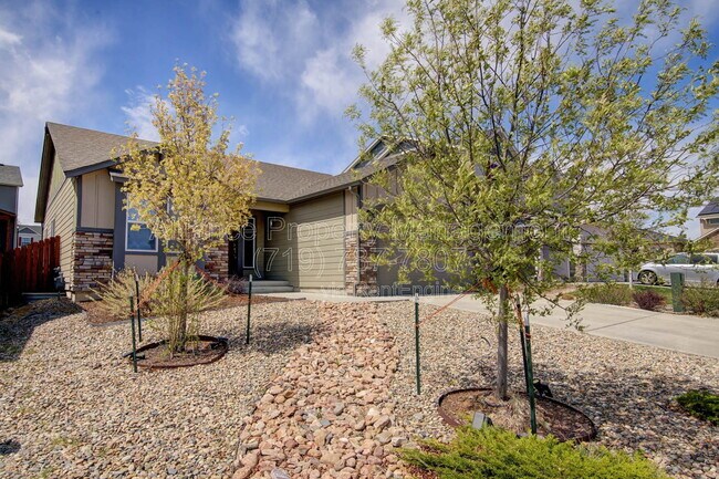 Building Photo - 2662 Shawnee Dr