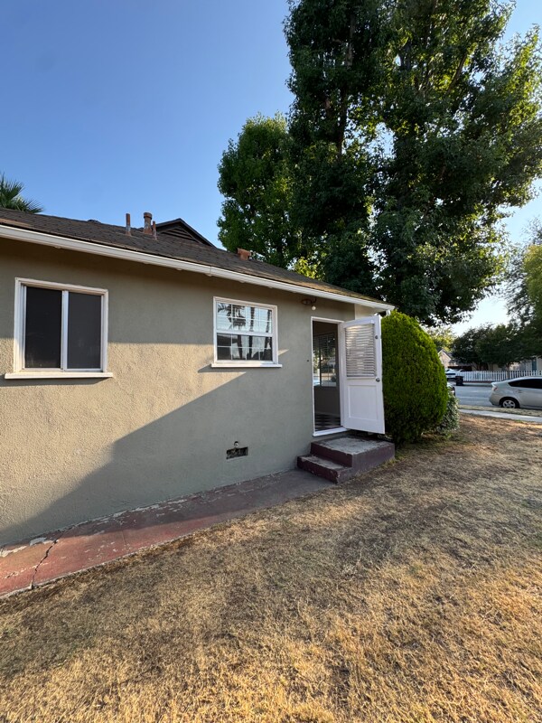 Building Photo - 5052 Colfax Ave