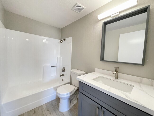 Building Photo - 32200 Cathedral Canyon Dr