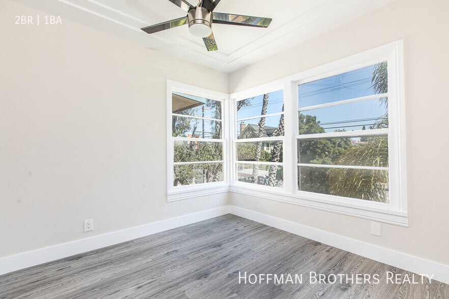 Building Photo - 3811 1/4 W Adams Blvd-