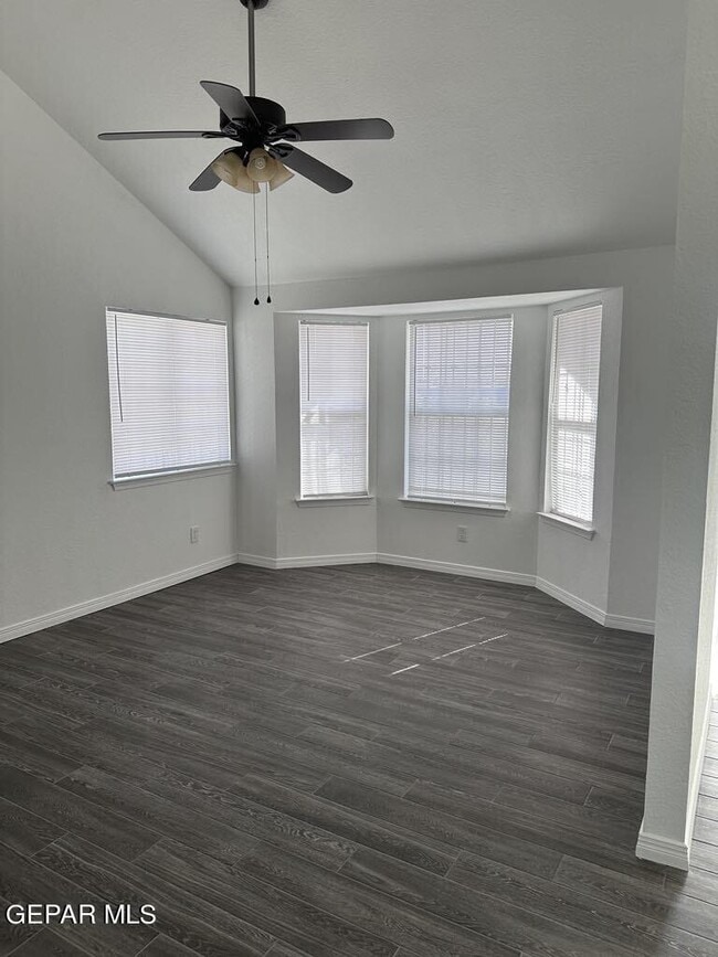 Building Photo - 5884 Doniphan Dr
