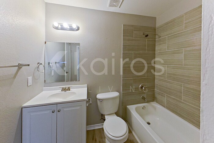 Building Photo - 1401 Alpine Dr