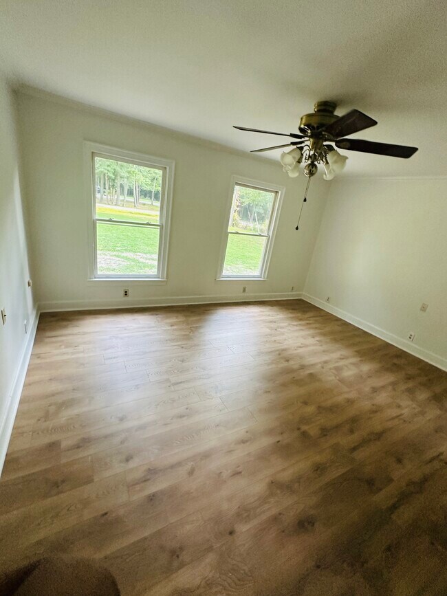 Building Photo - 8442 Wheeling Rd