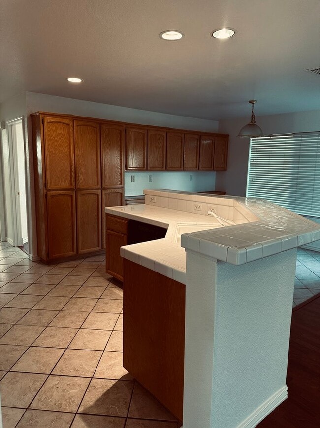 Building Photo - Nice Home For Rent!