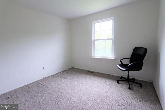 Building Photo - 36 Kanabe Dr
