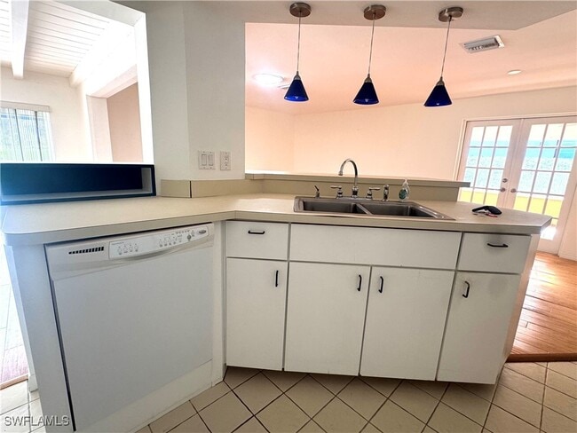 Building Photo - 675 Wedge Dr