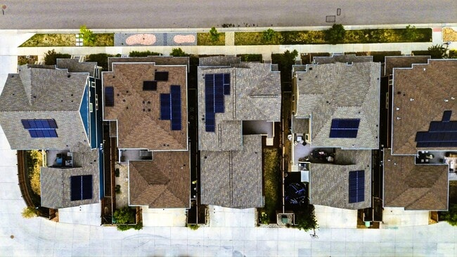 Building Photo - 10054 E 59th Ave