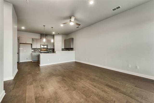 Building Photo - 5827 Rivendell Dr