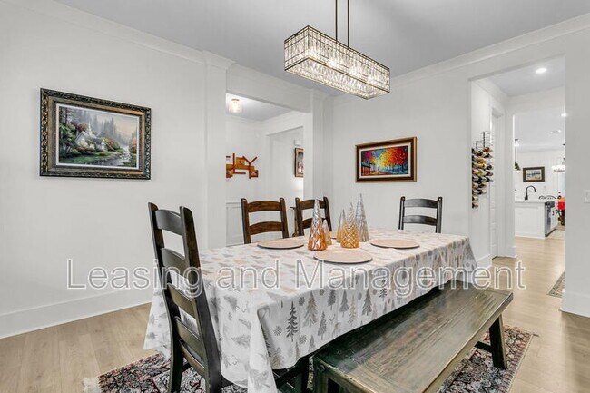 Building Photo - 245 Summer Tanager Dr