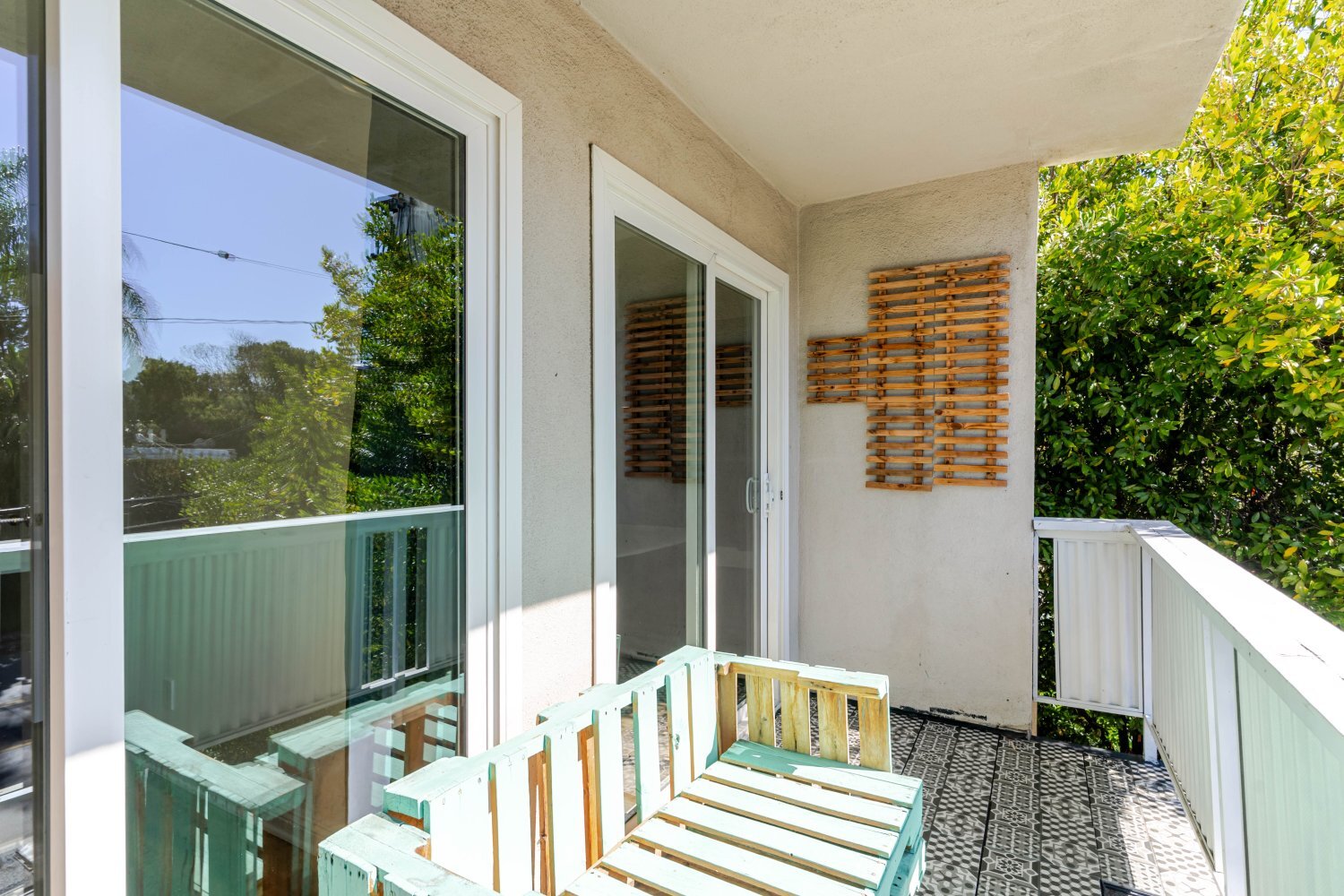 Building Photo - 13543 Moorpark St