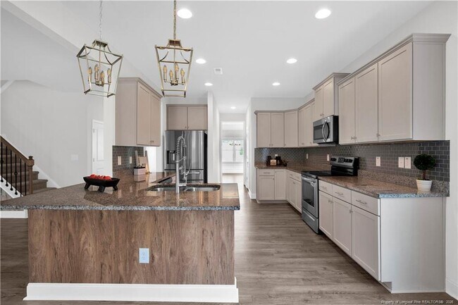 Building Photo - 66 S Hawks Rdg Ln