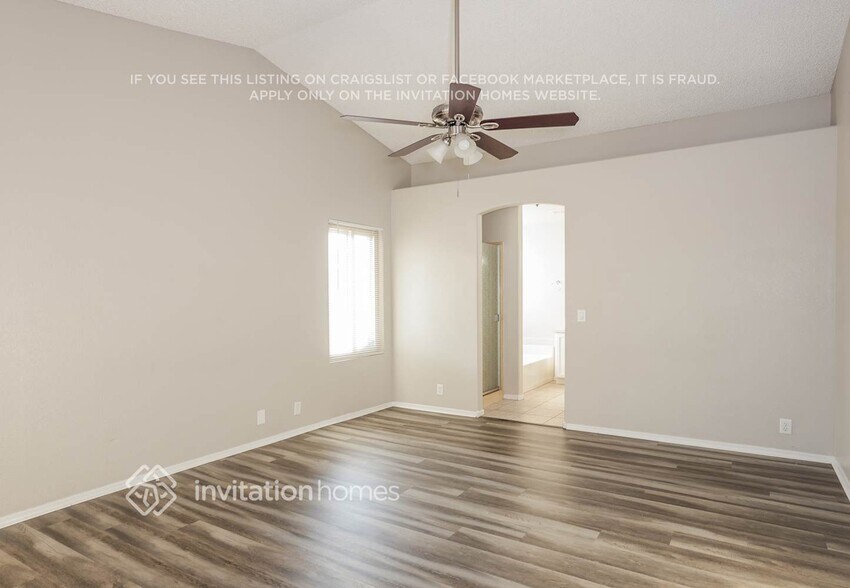 Building Photo - 15306 N 85th Dr