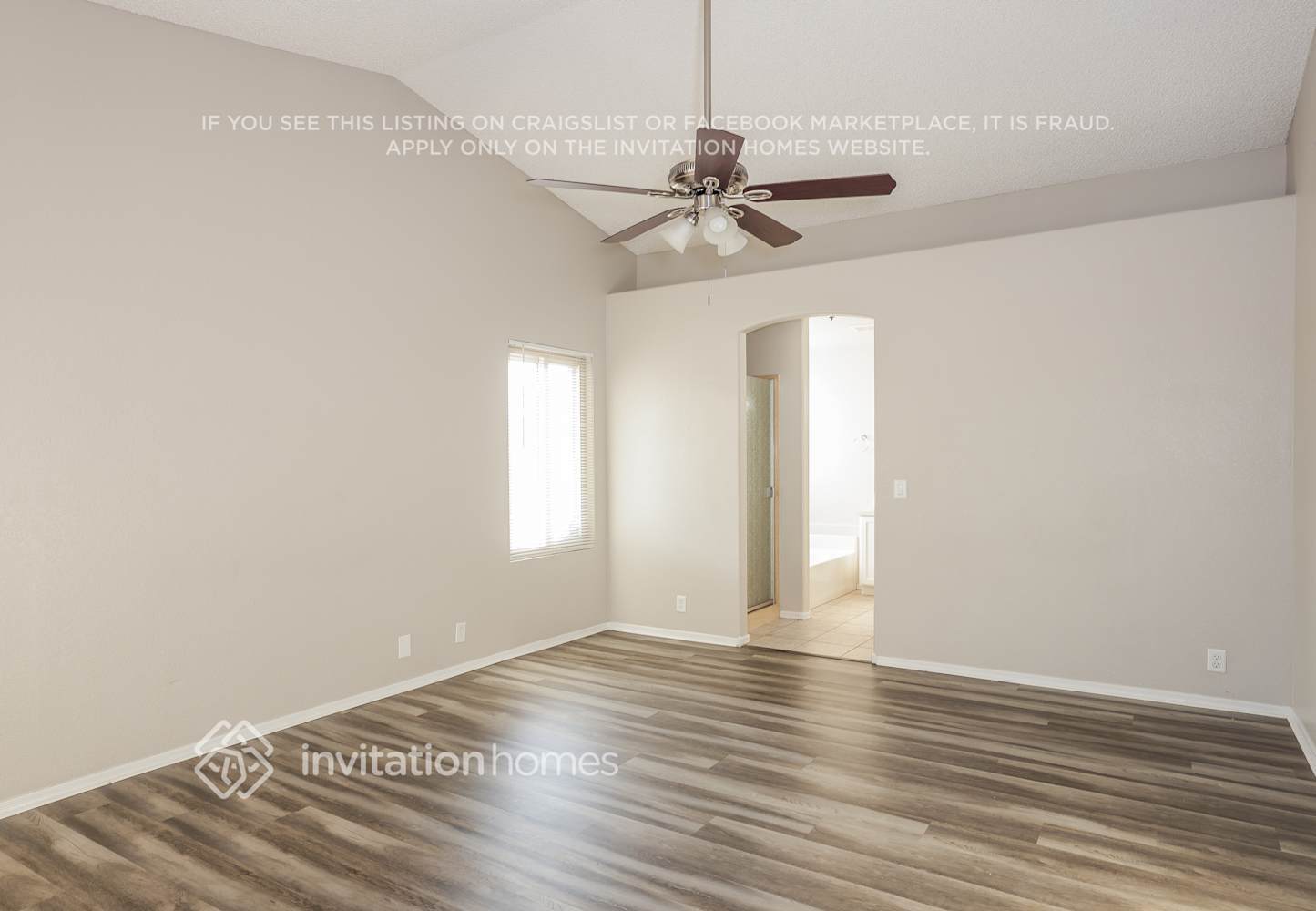 Building Photo - 15306 N 85th Dr