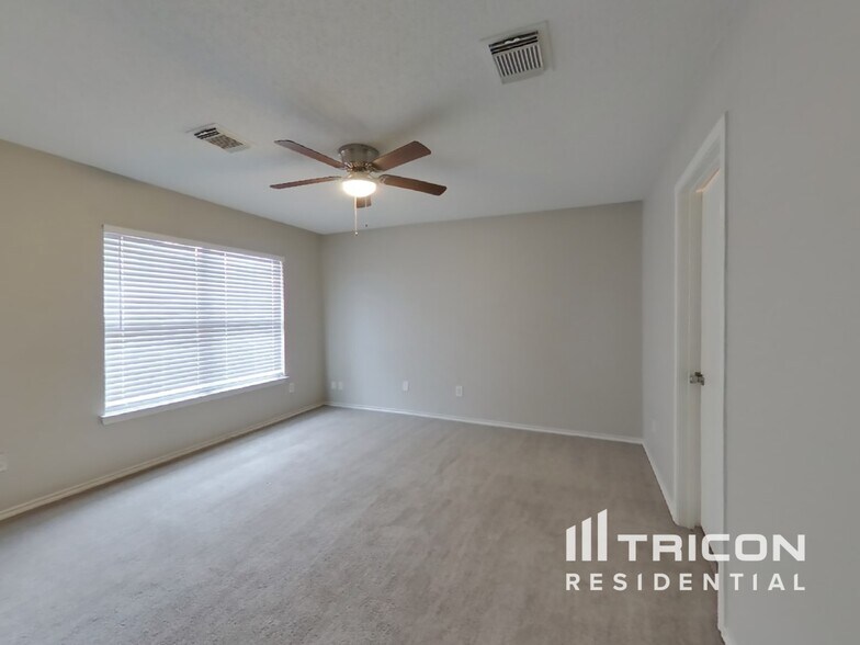 Building Photo - 10170 Paddlefish Creek