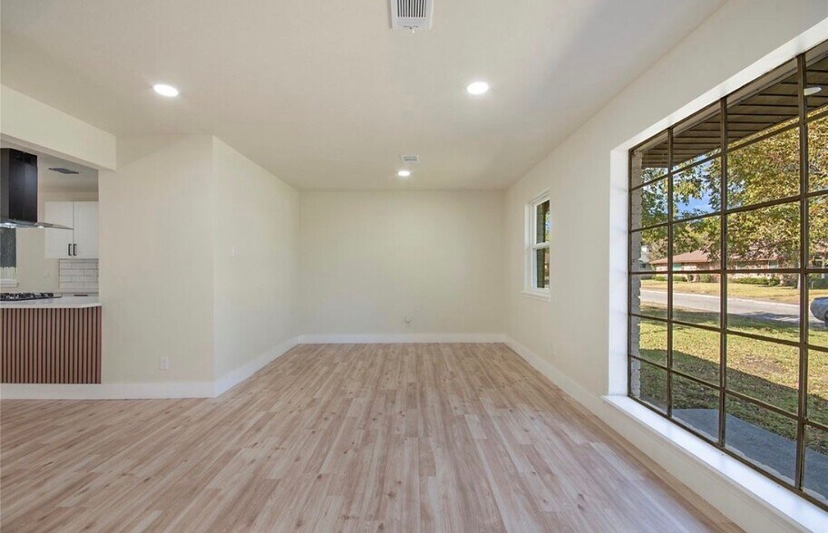 Building Photo - 1212 Willow Glen Dr