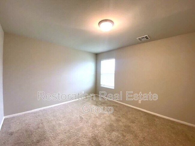 Building Photo - 10010 E 108th Pl N