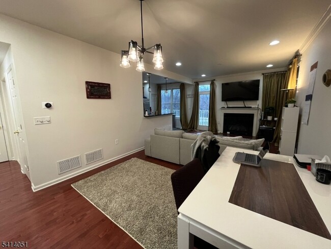 Building Photo - 18 Ashley Ct