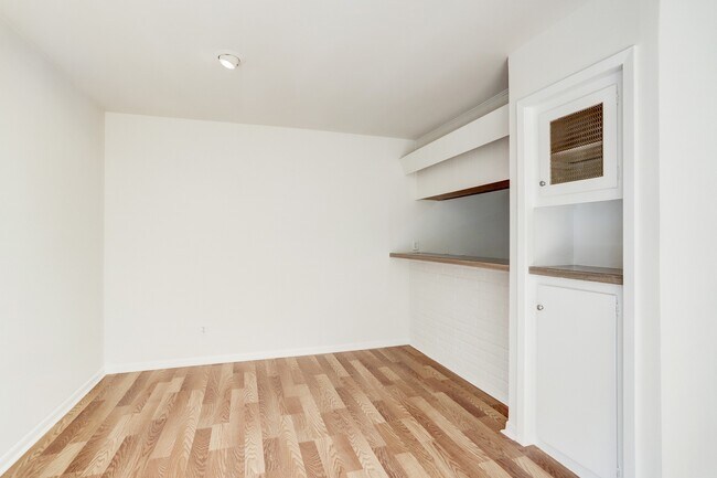 Building Photo - 229 Westmoreland St