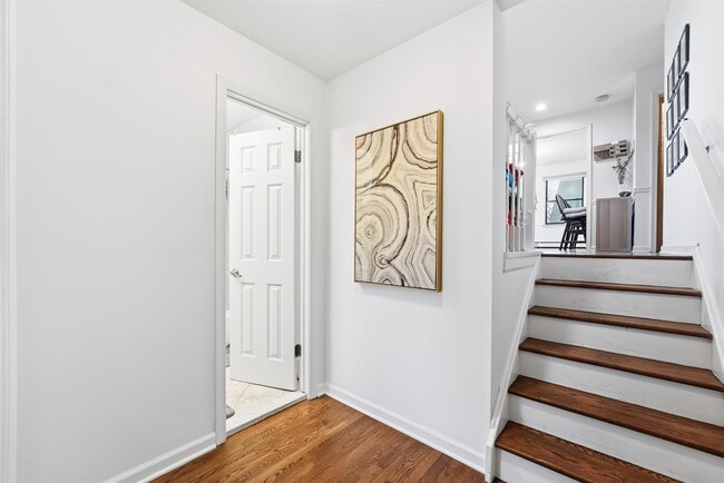 Building Photo - 635 Madison St