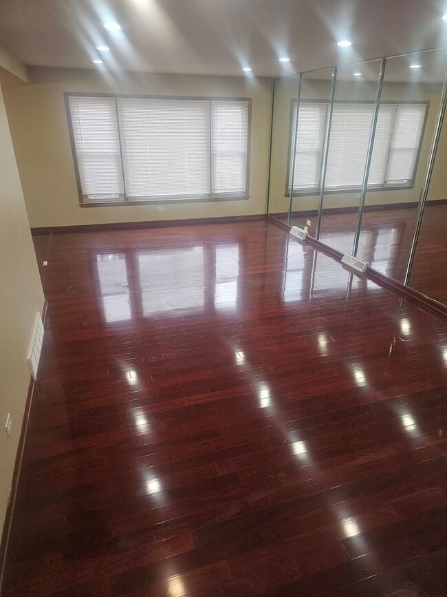 Building Photo - 16674 Thornton Ave