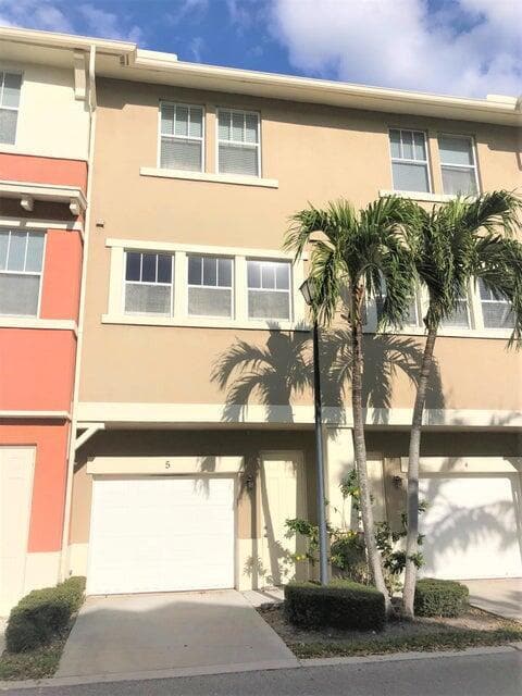 Building Photo - 810 Marina Del Ray Ln