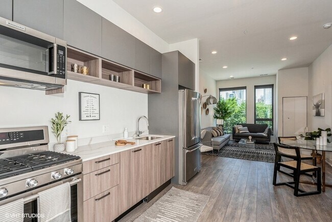 Building Photo - 853 North Larrabee #405 - Studio river North