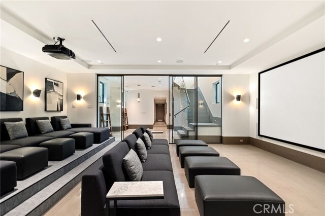 Building Photo - 716 The Strand