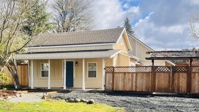 Building Photo - Must See Stunning Updated 3BR/2BA Home Available Now!