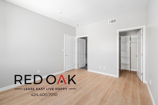 Building Photo - 4506 Esmeralda St