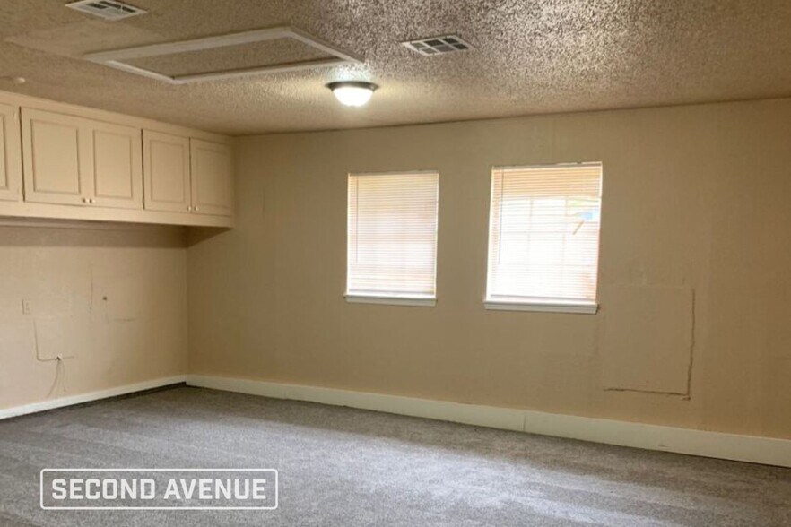 Building Photo - 1129 NW 103rd St