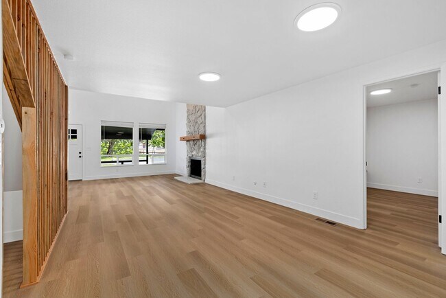 Building Photo - 24728 Marlene Way