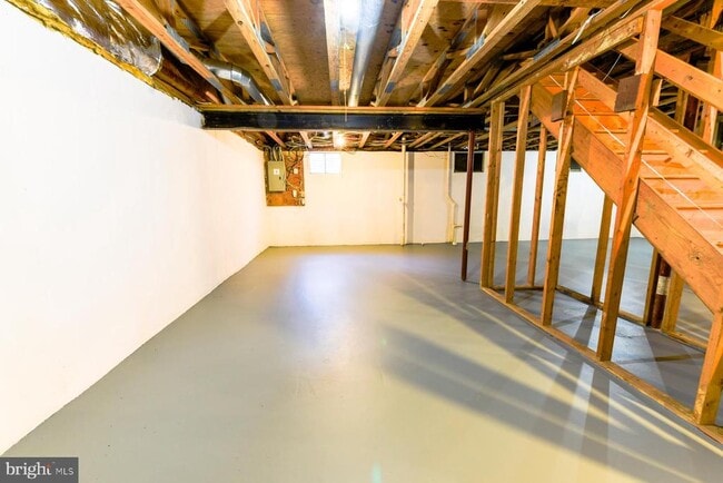 Building Photo - 1345 Carpers Farm Way