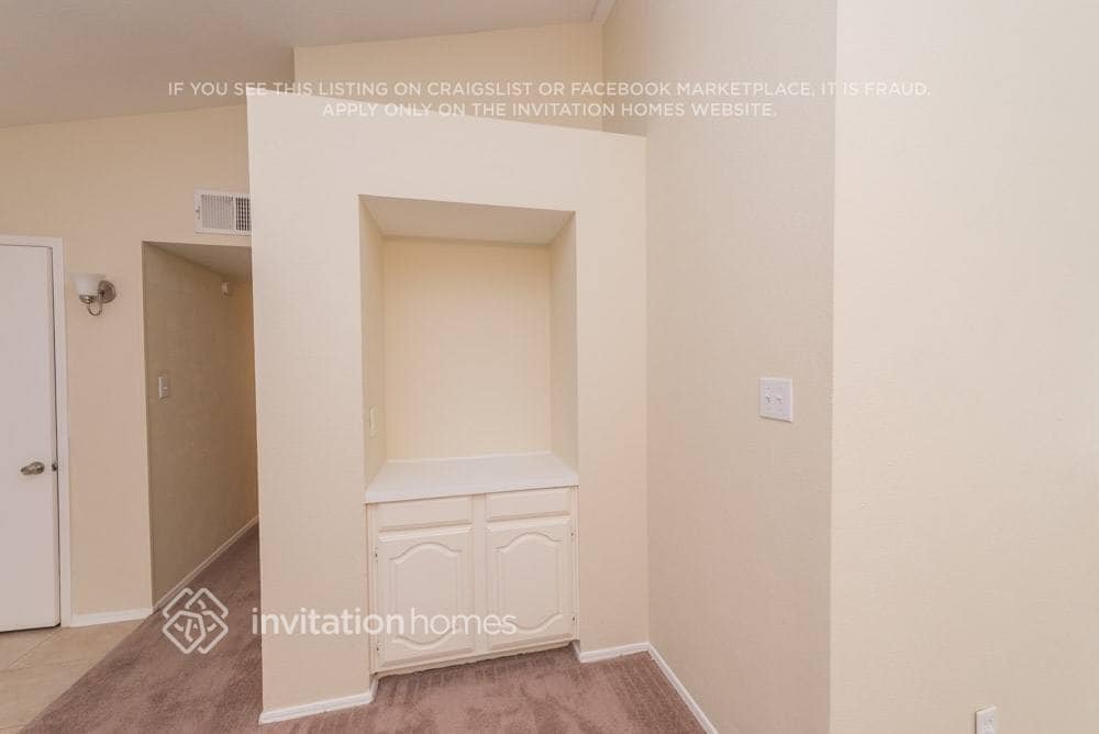 Building Photo - 540 Guadalupe Dr