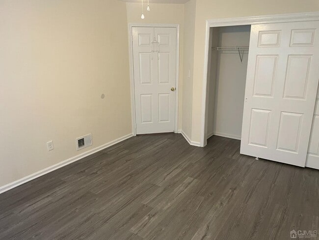 Building Photo - 181 Blew Ct