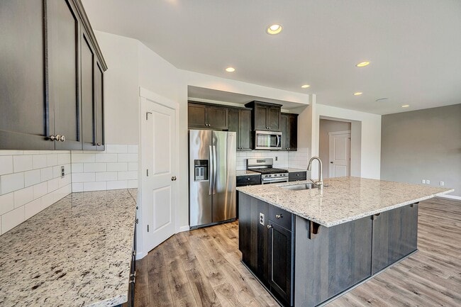 Building Photo - Marysville 4 bed/2.5 bath with large bonus...