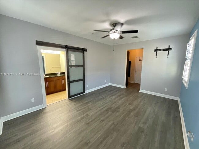 Building Photo - 14620 SW 15th St