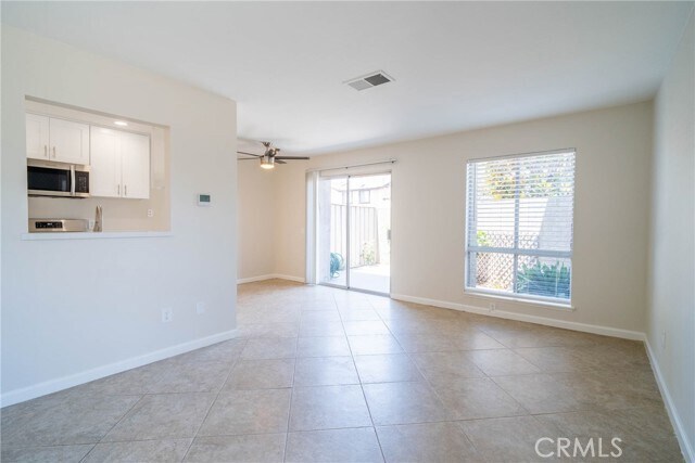 Building Photo - 17121 Green Ln