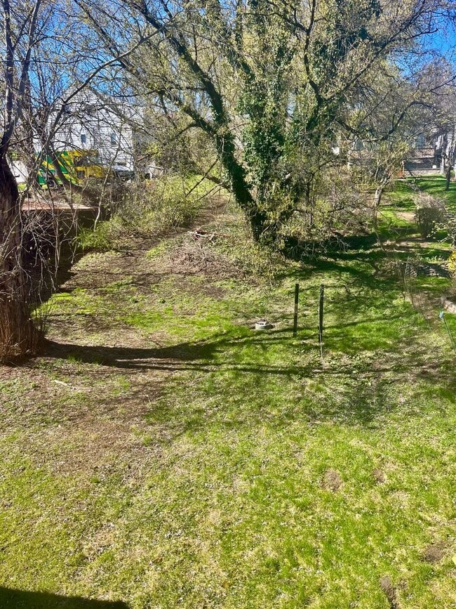 Building Photo - May 2026 Move In — 2 bedroom Single Family...