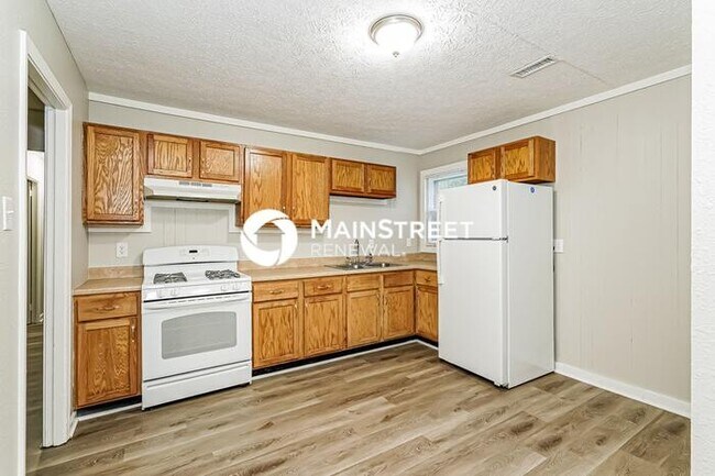 Building Photo - 3 Bedroom Pet-Friendly Home in Indianapoli...