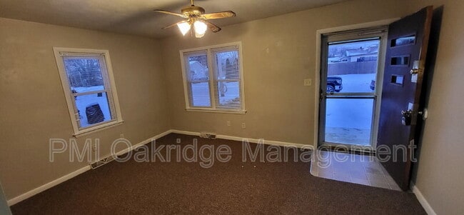 Building Photo - 446 N Madison St