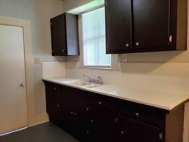 Building Photo - 4358 Kenneth Ave, Beaumont, TX 77705