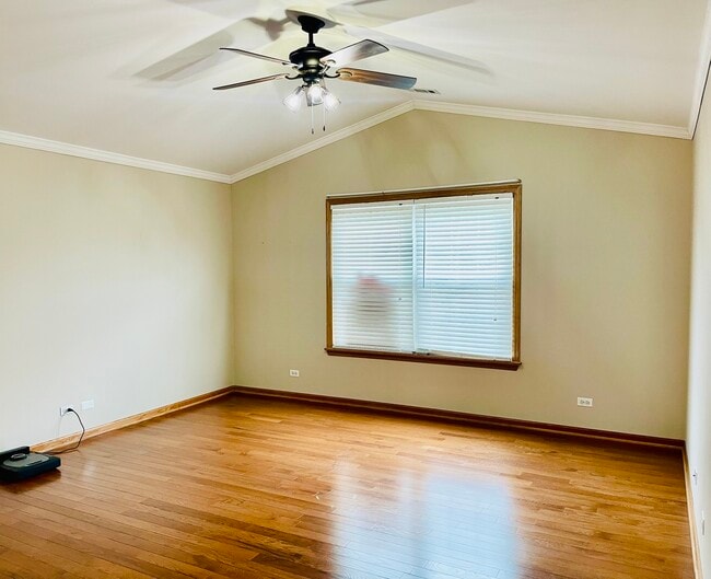 Building Photo - 517 Willow Way