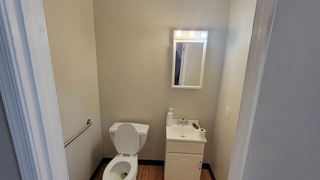 Building Photo - 1464 N 62nd St