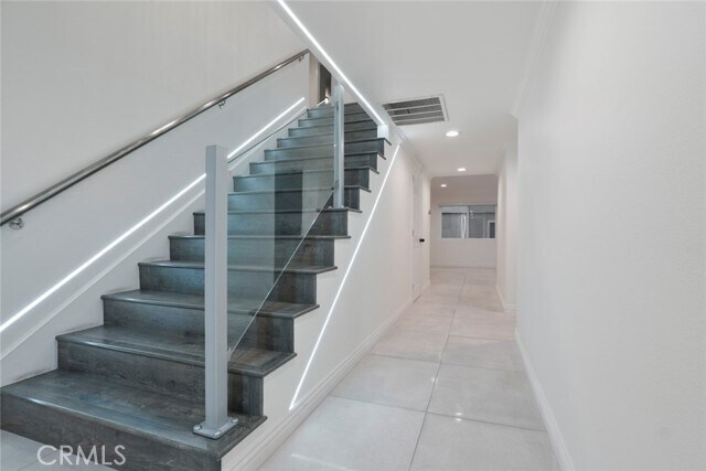 Building Photo - 3381 Oakmont View Dr