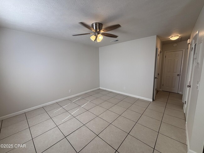 Building Photo - 1100 Frankford Ave