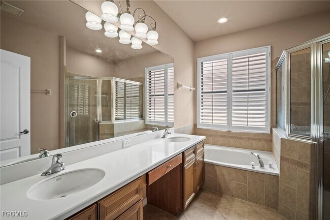 Building Photo - 12168 Country Day Cir