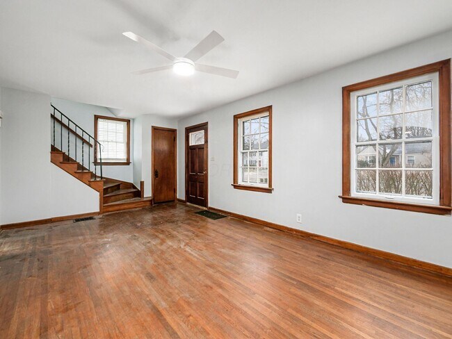 Building Photo - 495 Northview Dr